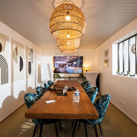 Hotel Les Sables - Urban Style - By Logis Hotels Canet-en-Roussillon Bagian luar foto