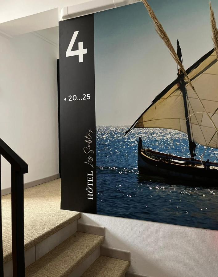 Hotel Les Sables - Urban Style - By Logis Hotels Canet-en-Roussillon Bagian luar foto