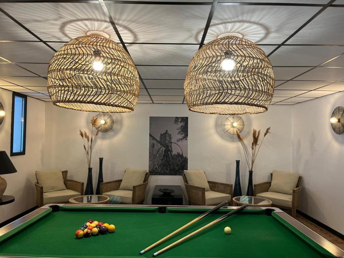 Hotel Les Sables - Urban Style - By Logis Hotels Canet-en-Roussillon Bagian luar foto