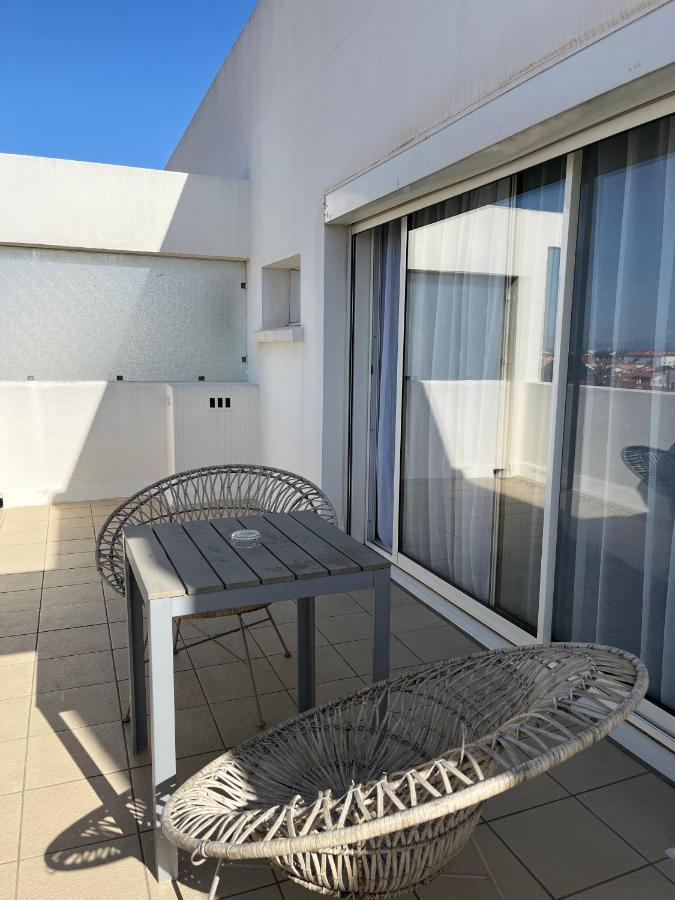 Hotel Les Sables - Urban Style - By Logis Hotels Canet-en-Roussillon Bagian luar foto