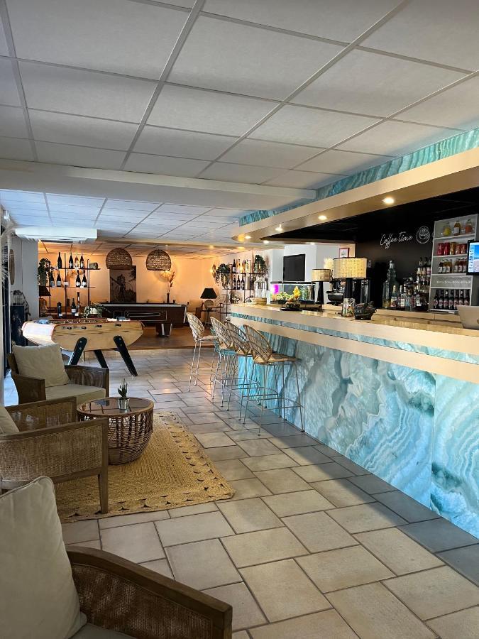 Hotel Les Sables - Urban Style - By Logis Hotels Canet-en-Roussillon Bagian luar foto