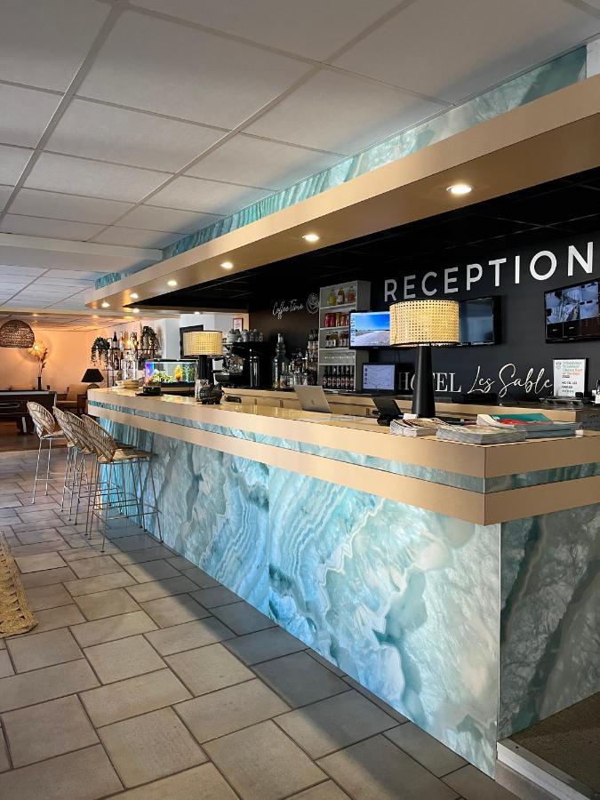 Hotel Les Sables - Urban Style - By Logis Hotels Canet-en-Roussillon Bagian luar foto