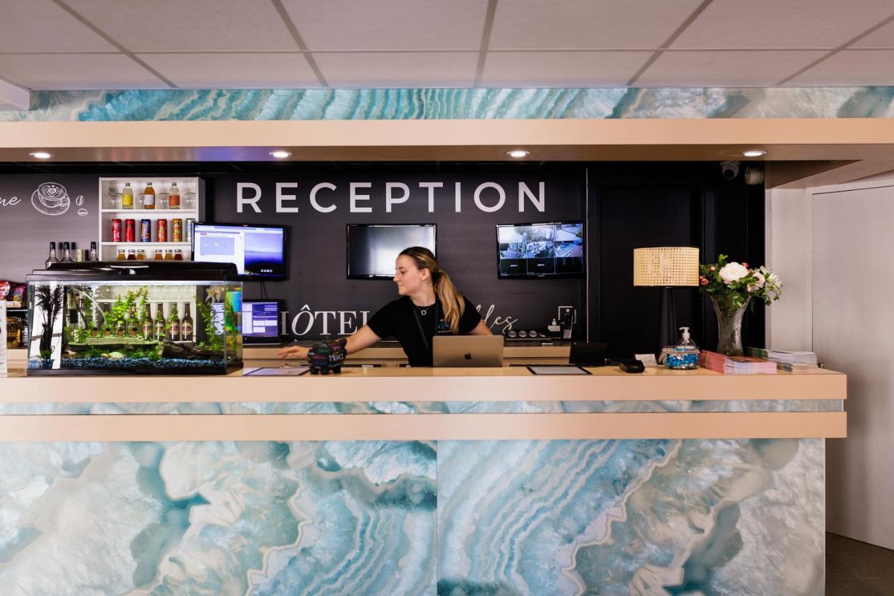 Hotel Les Sables - Urban Style - By Logis Hotels Canet-en-Roussillon Bagian luar foto